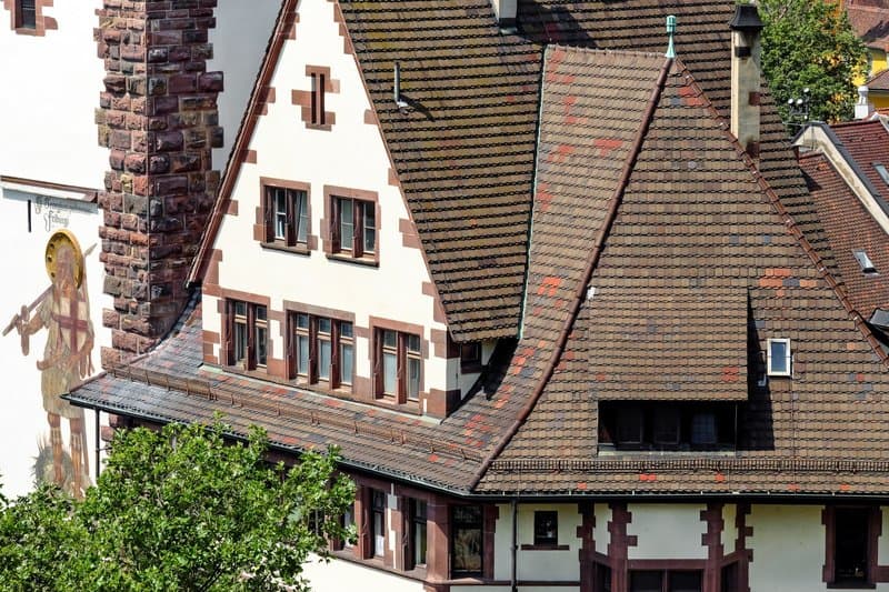 5 modern roof designs that will update your home